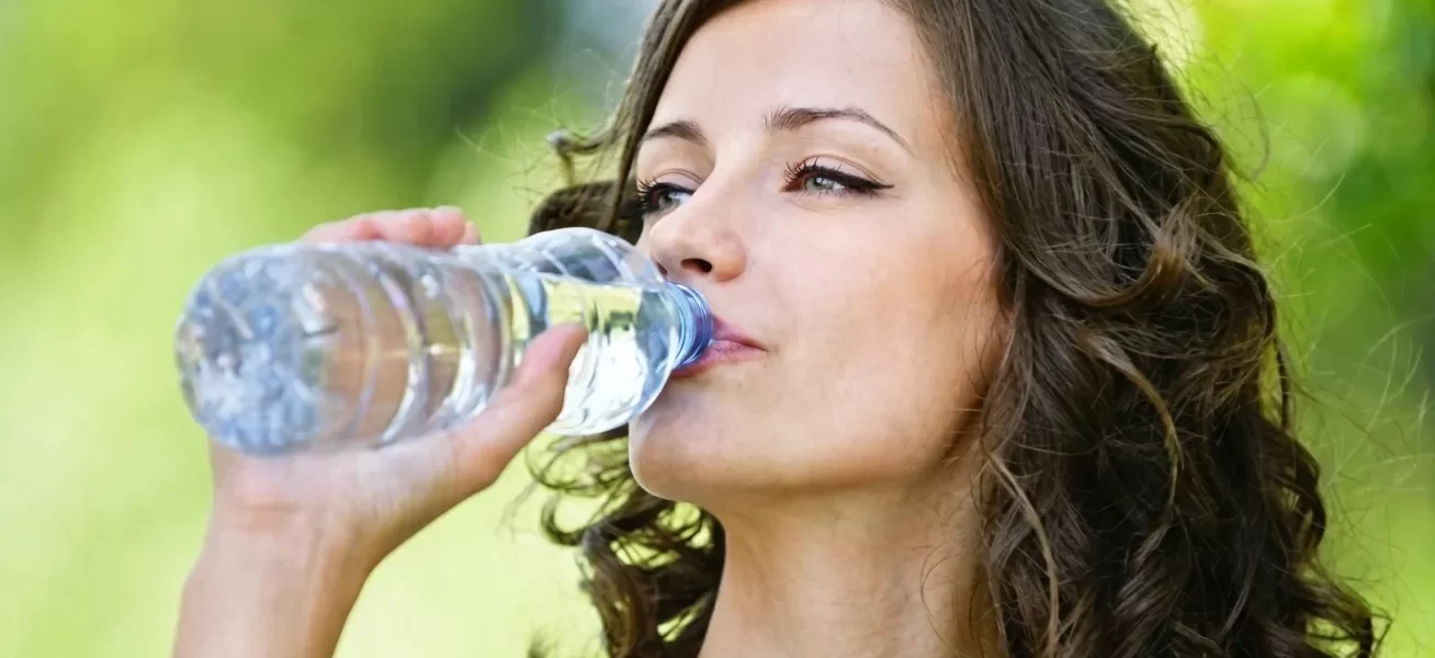 how-to-drink-water-the-right-way-expert-reveals-5-habits-to-ditch-for-better-hydration