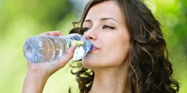 how-to-drink-water-the-right-way-expert-reveals-5-habits-to-ditch-for-better-hydration